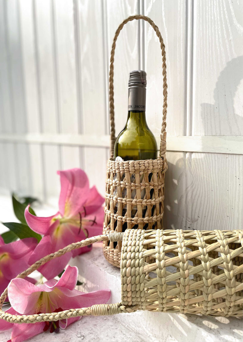Handcrafted Wine gift bag/ wine holder – Pine cone™