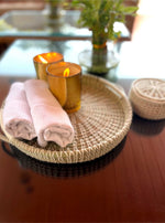 Load image into Gallery viewer, Handcrafted salt reed round fruit/ towel tray with handles
