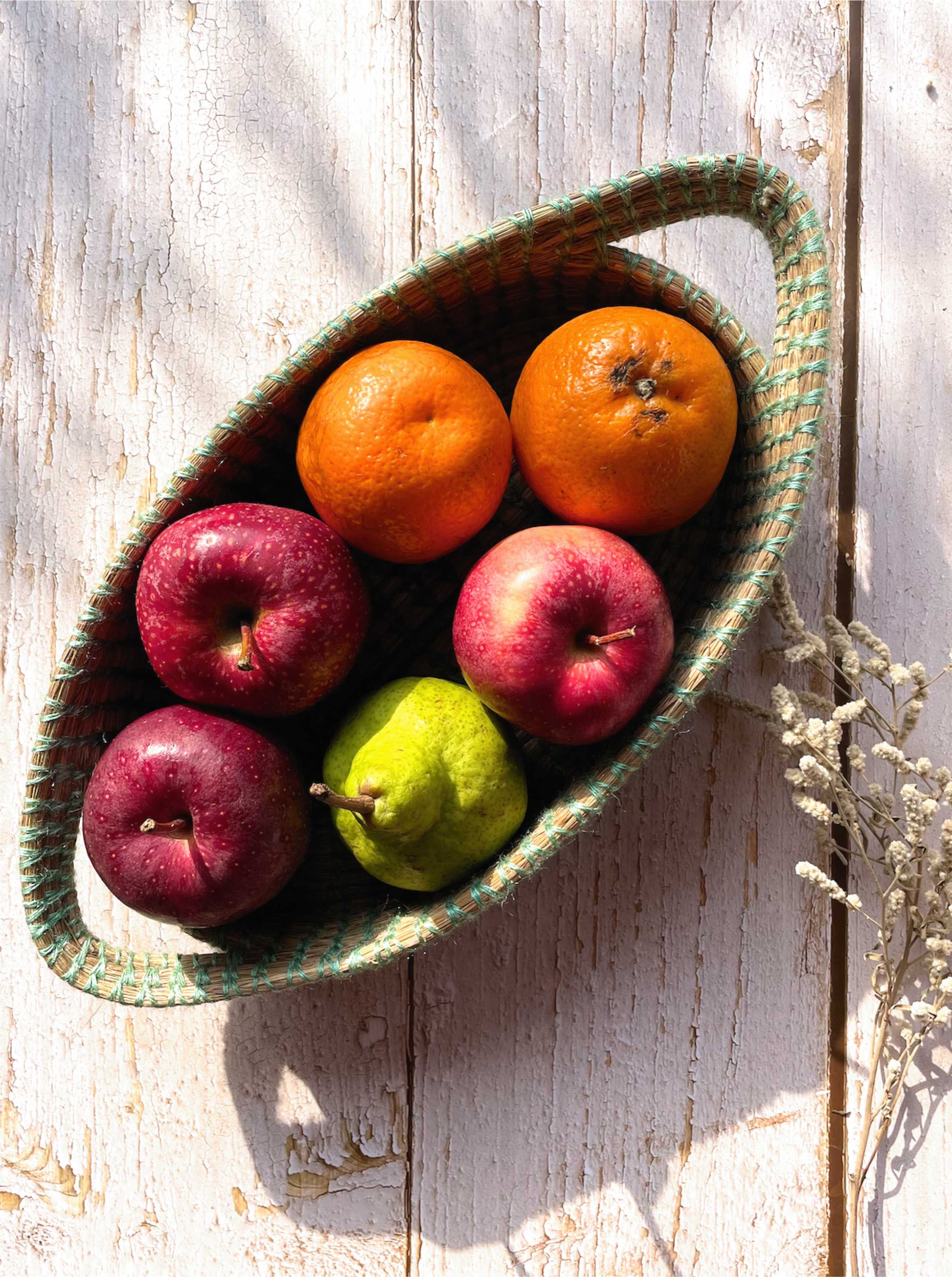 Handcrafted salt reed Fruit basket