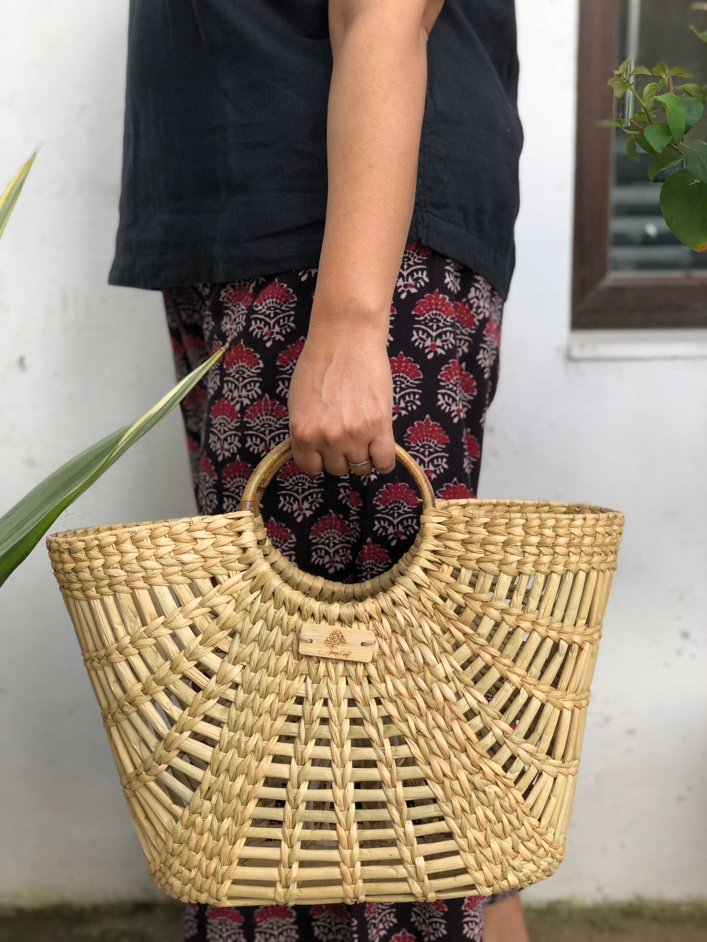 Kauna grass handwoven printed U-shaped bag